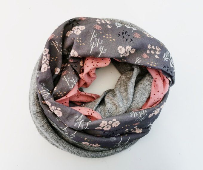 snood double fleurs gris et rose