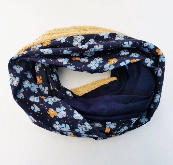 snood double fleurs bleu et moutarde